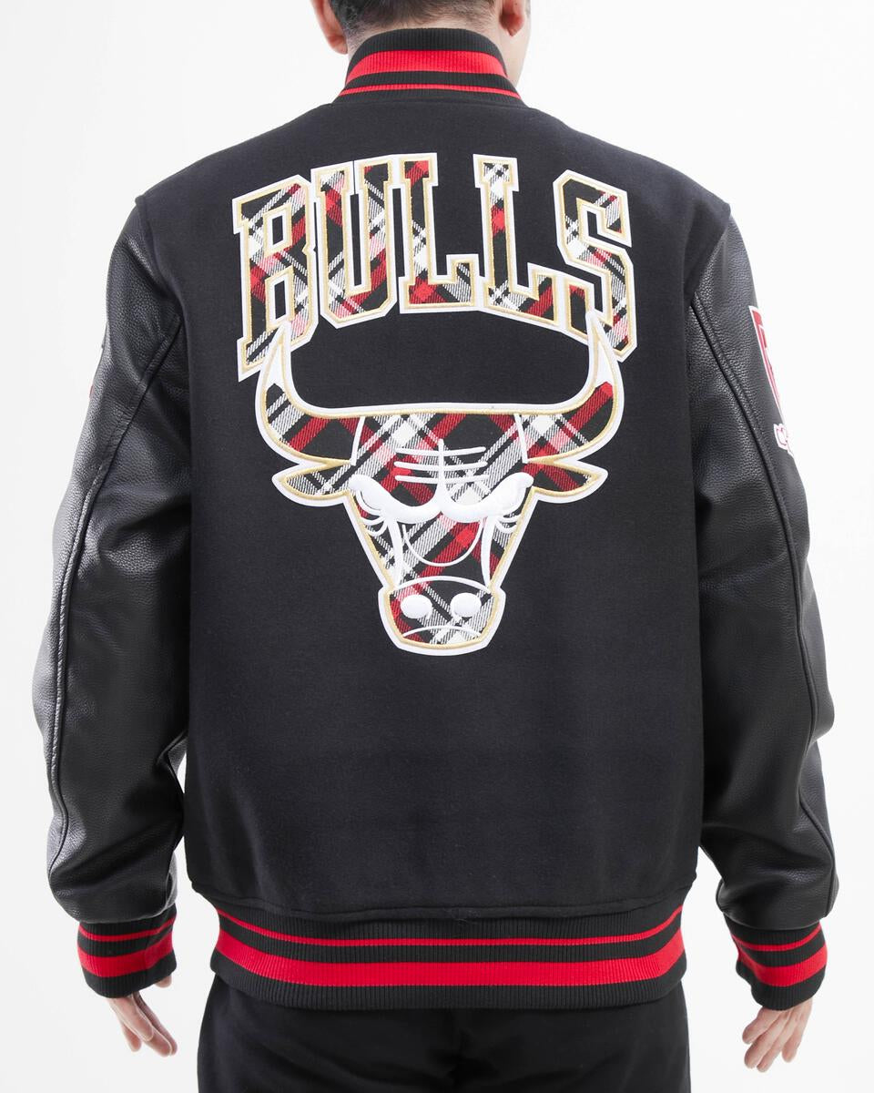 Black Chicago Bulls Pro Standard Wool Varsity Heavy Jacket