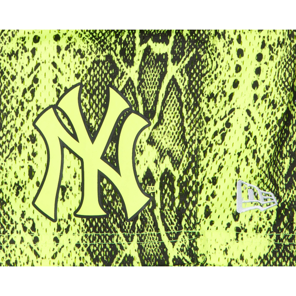 New Era New York Yankees Summer Pop Yellow Shorts