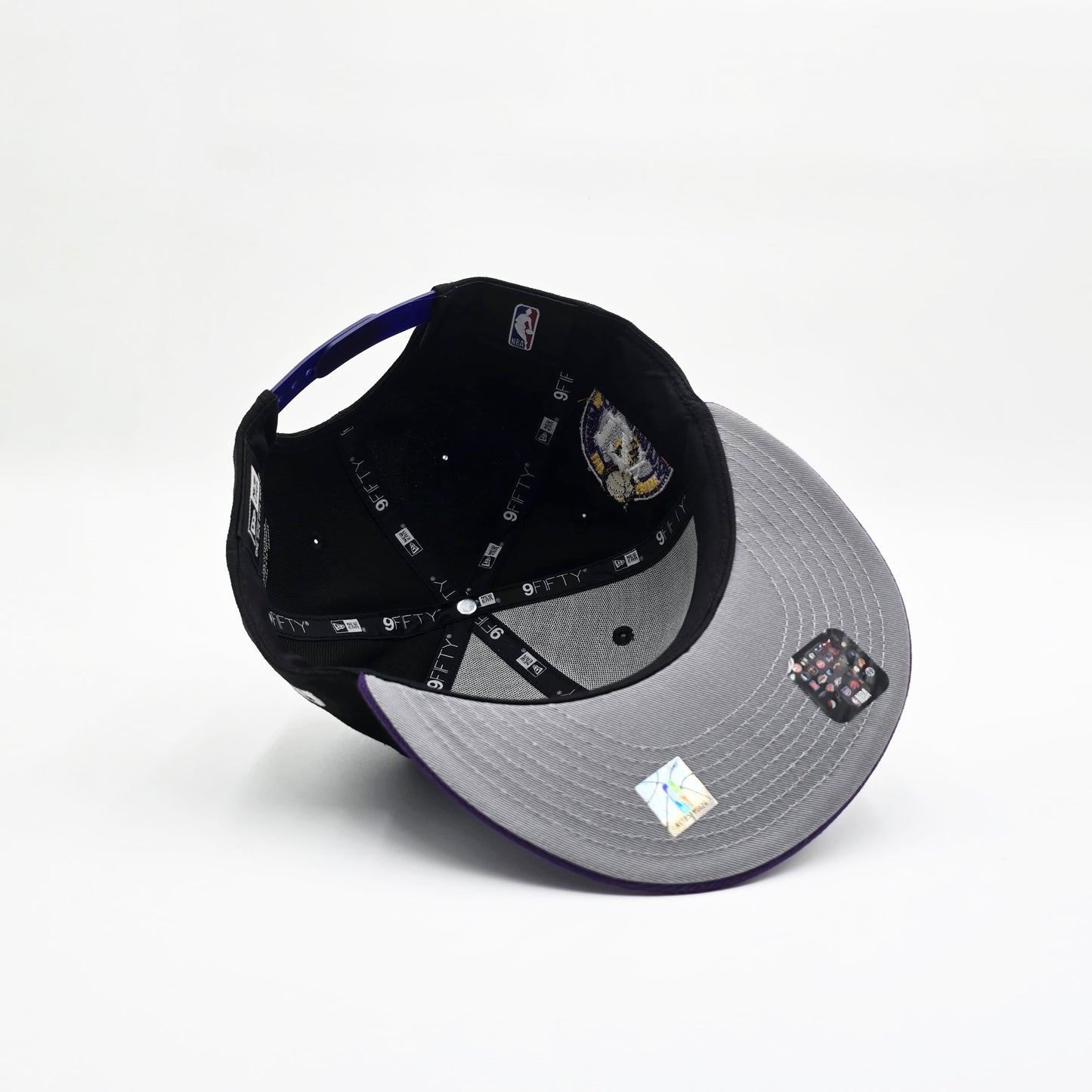 New Era Los Angeles Lakers '17x Champs' 9FIFTY Snapback Black/Purple