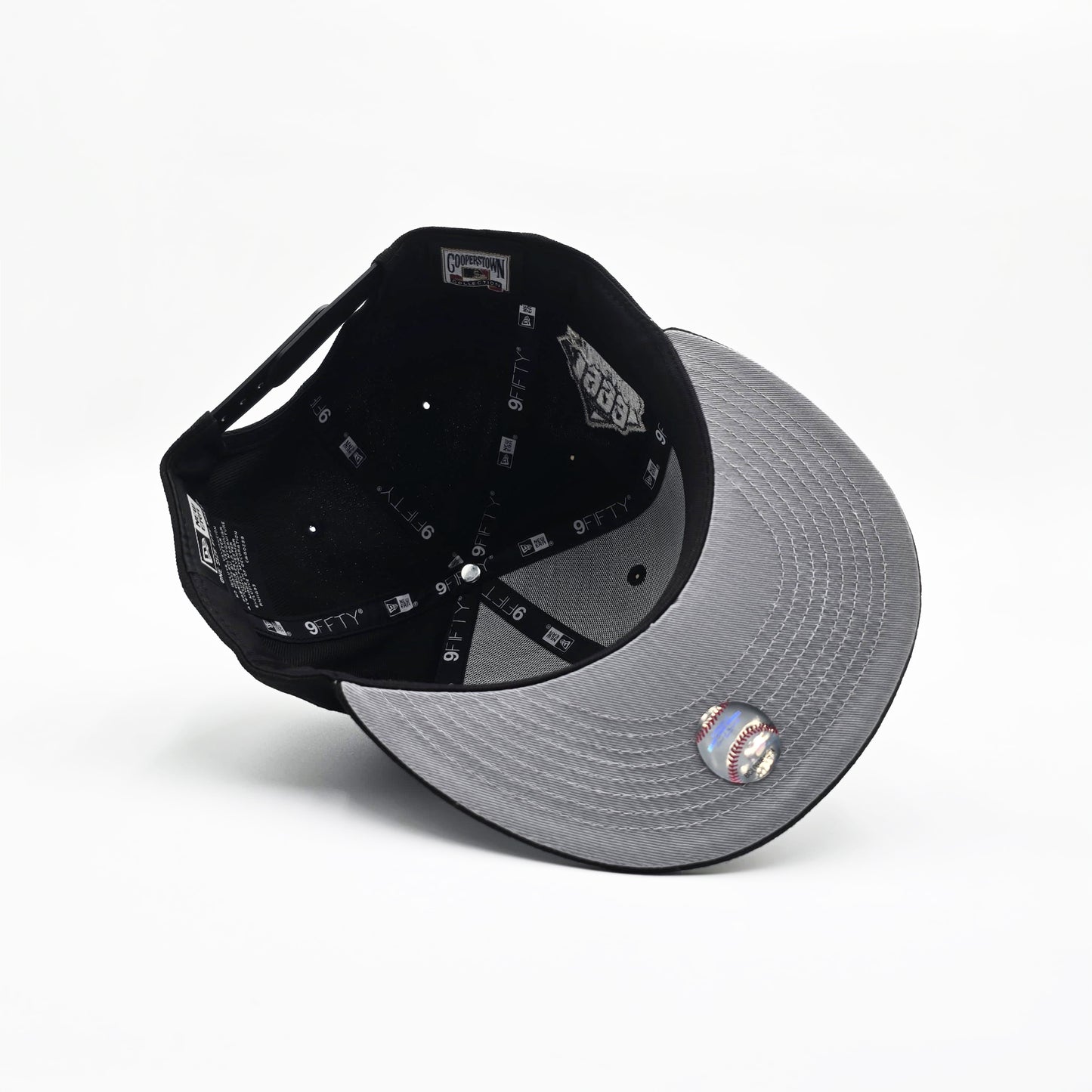 New Era New York Yankees '1999 World Series Statue of Liberty' 9FIFTY Snapback Black
