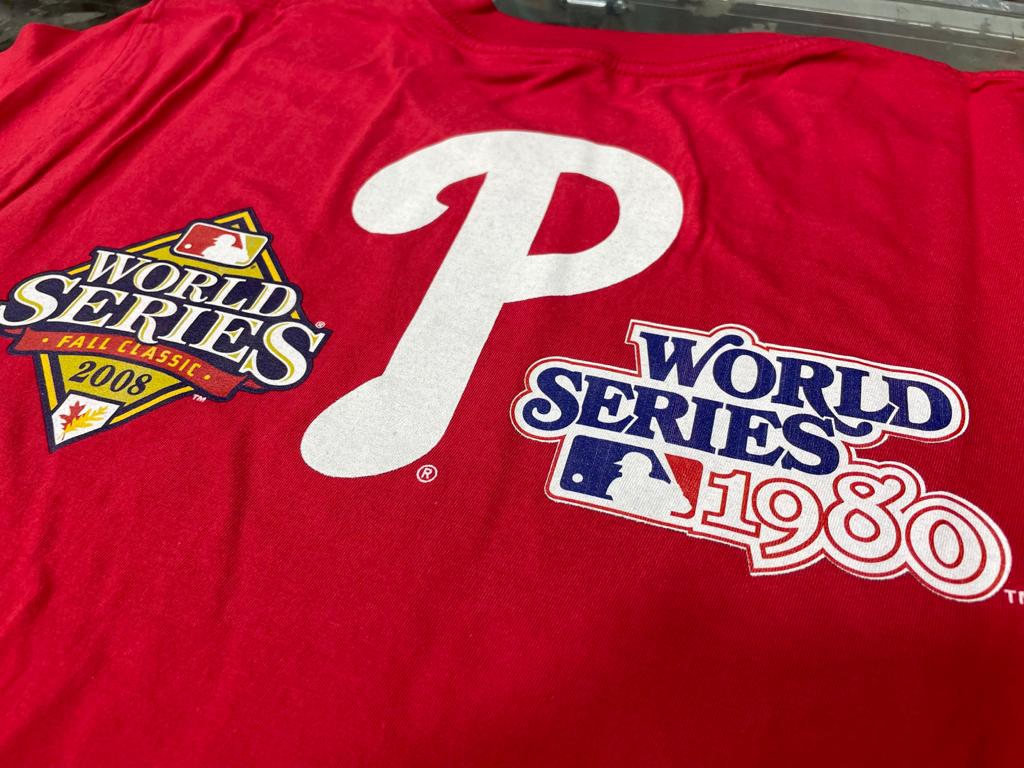 RED PHILADELPHIA PHILLIES 2X WORLD SERIES CHAMPIONS NEW ERA SHORT SLEEVE T-SHIRT