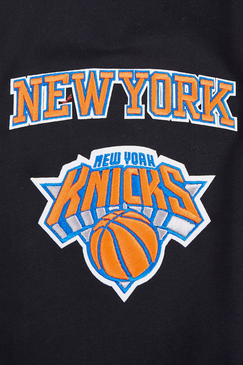Black New York Knicks Old English Pro Standard Pullover Hoodie