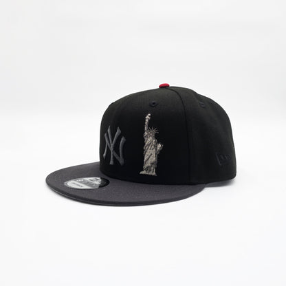 New Era New York Yankees '2009 World Series Statue of Liberty' 9FIFTY Snapback Black/Dark Gray