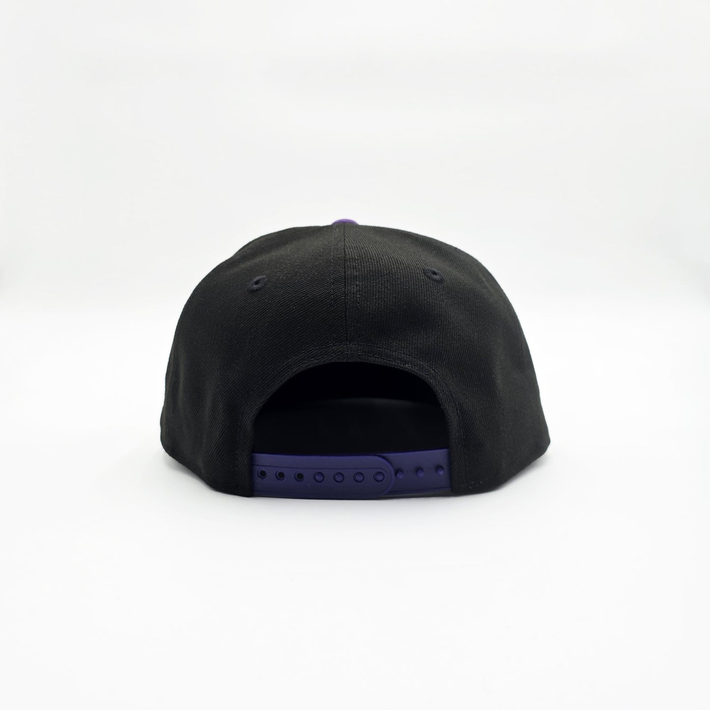New Era Los Angeles Lakers '17x Champs' 9FIFTY Snapback Black/Purple