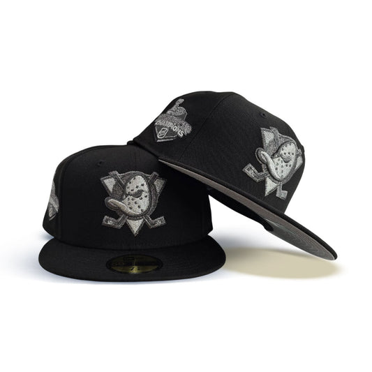 Black Anaheim Mighty Ducks Gray Bottom 2007 Stanley Cup Champions Side Patch New Era 59Fifty Fitted
