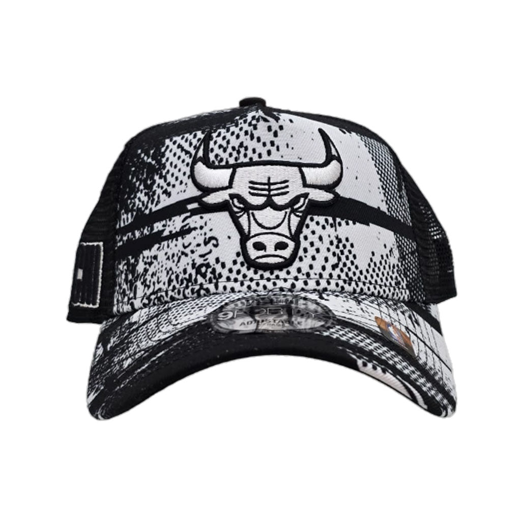 Black Tip Off Chicago Bulls Curved Brim Gray Bottom NBA CHI Side Patch New Era 9Forty Snapback