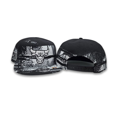 Black Tip Off Chicago Bulls Gray Bottom NBA CHI Side Patch New Era 9Fifty Snapback