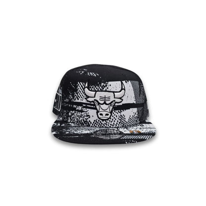 Black Tip Off Chicago Bulls Gray Bottom NBA CHI Side Patch New Era 9Fifty Snapback