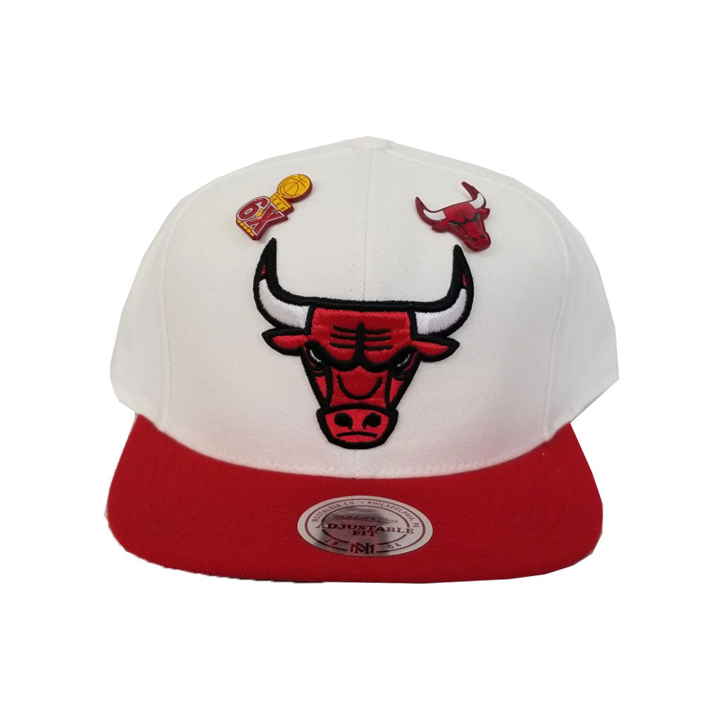 Exclusive Mitchell & Ness Dual Metal Pin White / Red Chicago Bulls Snapback