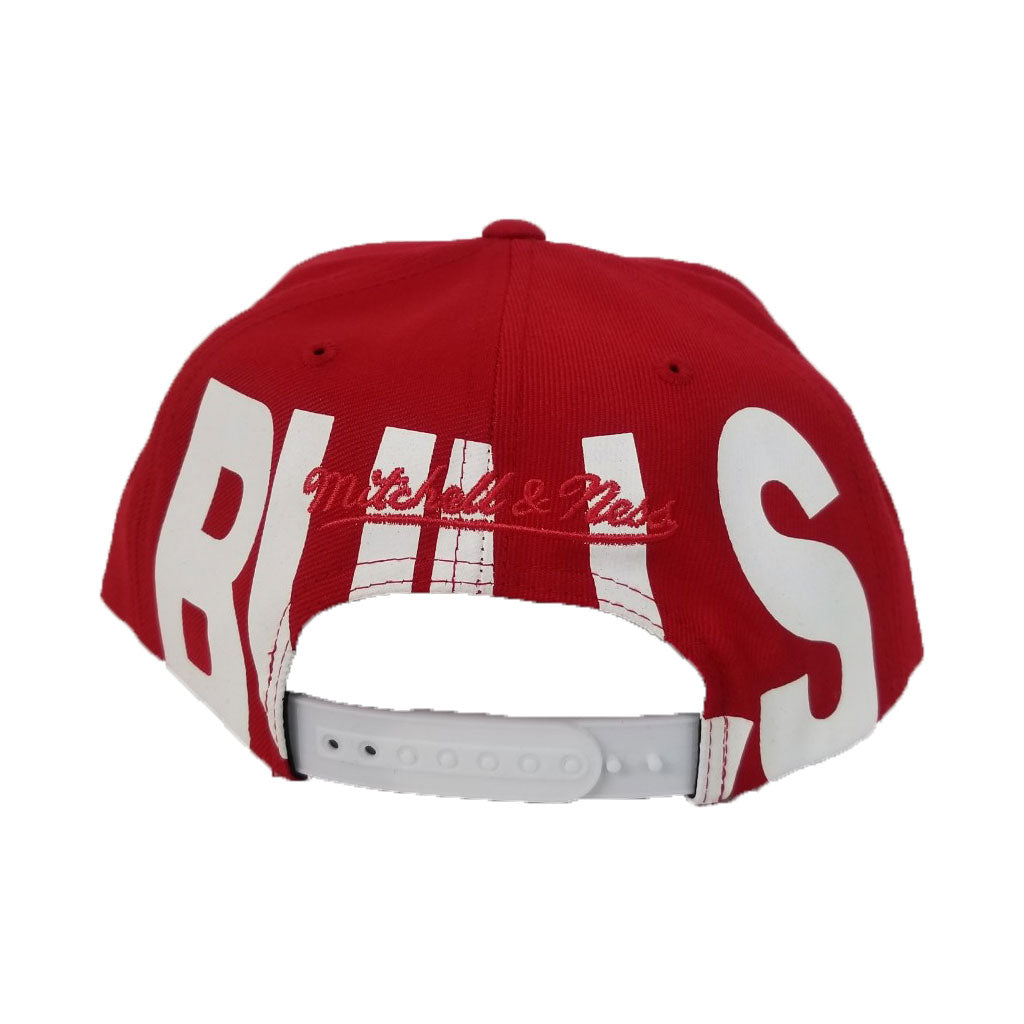 Mitchell & Ness Dip Visor Chicago Bulls REd - White Snapback