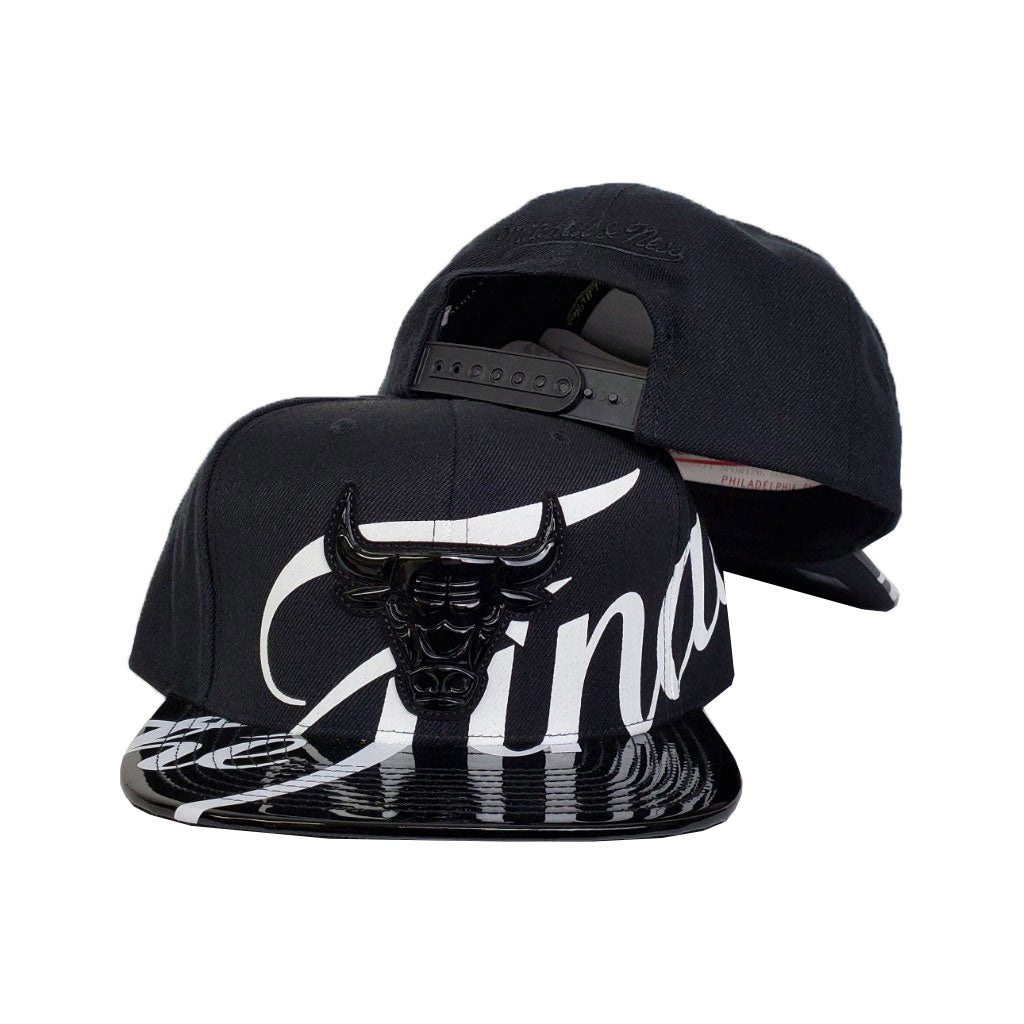 Mitchell & Ness The Final Metallic Black Chicago Bulls Snapback
