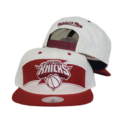 Mitchell & Ness White - Burgundy New York Knicks Snapback Hat