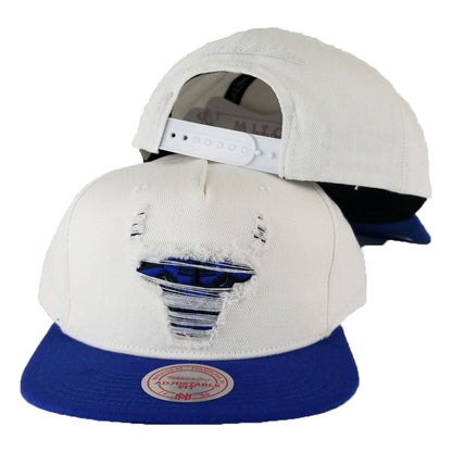 Mitchell & Ness White / Royal Blue Destructed Chicago Buls snapback