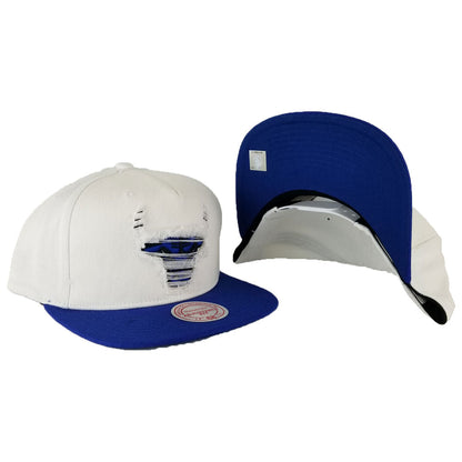 Mitchell & Ness White / Royal Blue Destructed Chicago Buls snapback