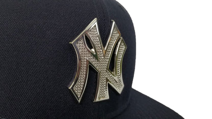 NEW ERA NEW YORK YANKEES SILVER METAL BADGE RHINESTONE 9FIFTY SNAPBACK