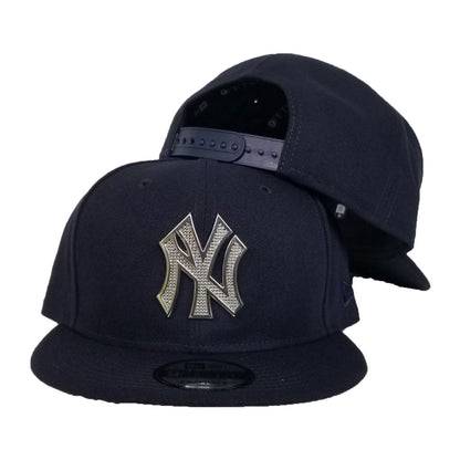 NEW ERA NEW YORK YANKEES SILVER METAL BADGE RHINESTONE 9FIFTY SNAPBACK