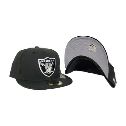 New Era Black Front Painted Metal Badge Oakland Raiders 59Fifty Fitted hat