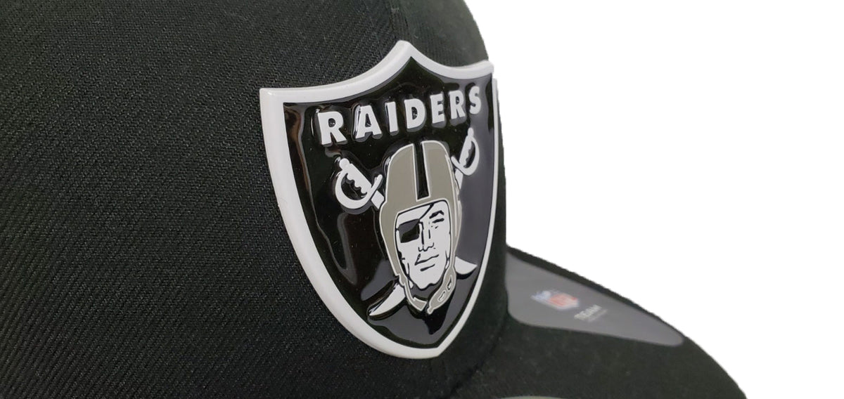 New Era Black Front Painted Metal Badge Oakland Raiders 59Fifty Fitted hat