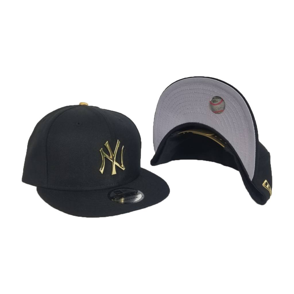 New Era Black New York Yankees Gold Metal Badge Snapback hat