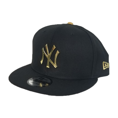 New Era Black New York Yankees Gold Metal Badge Snapback hat