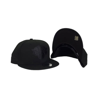 New Era Black On Black New York Knicks 9FIFTY Snapback Hat