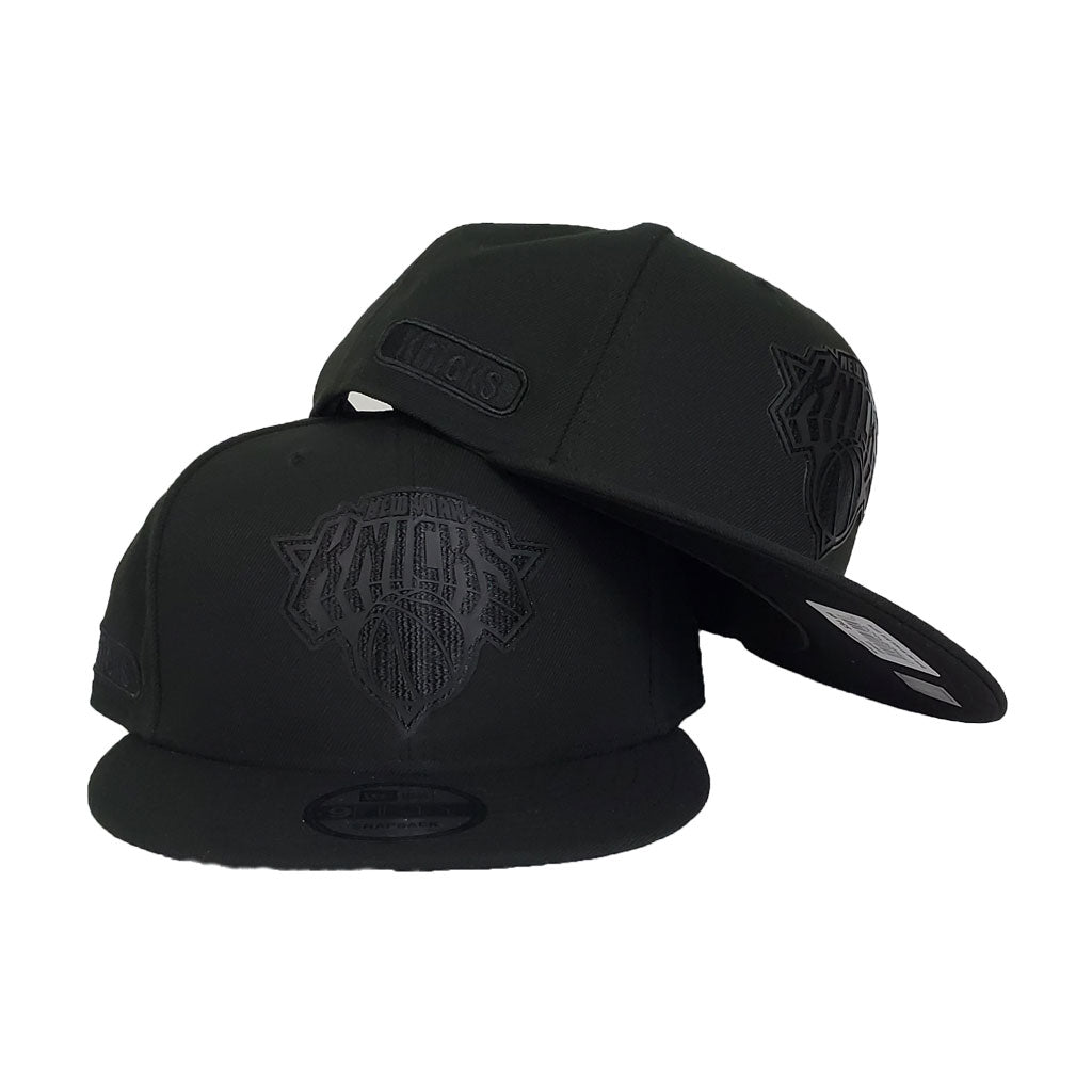 New Era Black On Black New York Knicks 9FIFTY Snapback Hat