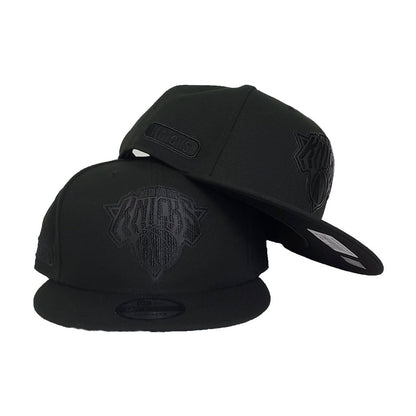 New Era Black On Black New York Knicks 9FIFTY Snapback Hat