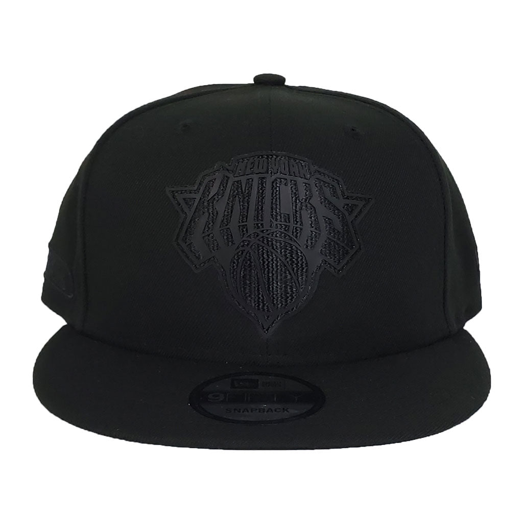New Era Black On Black New York Knicks 9FIFTY Snapback Hat