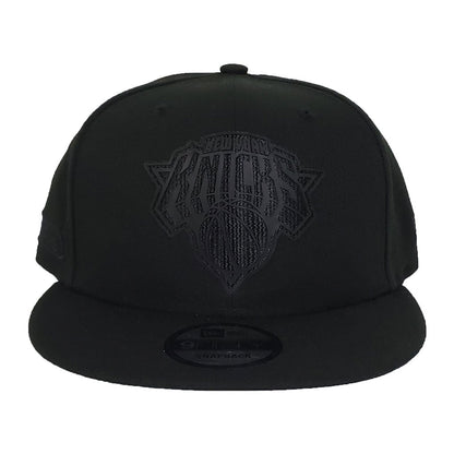 New Era Black On Black New York Knicks 9FIFTY Snapback Hat