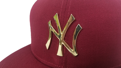 New Era Burgundy New York Yankees Gold Metal Badge Snapback hat