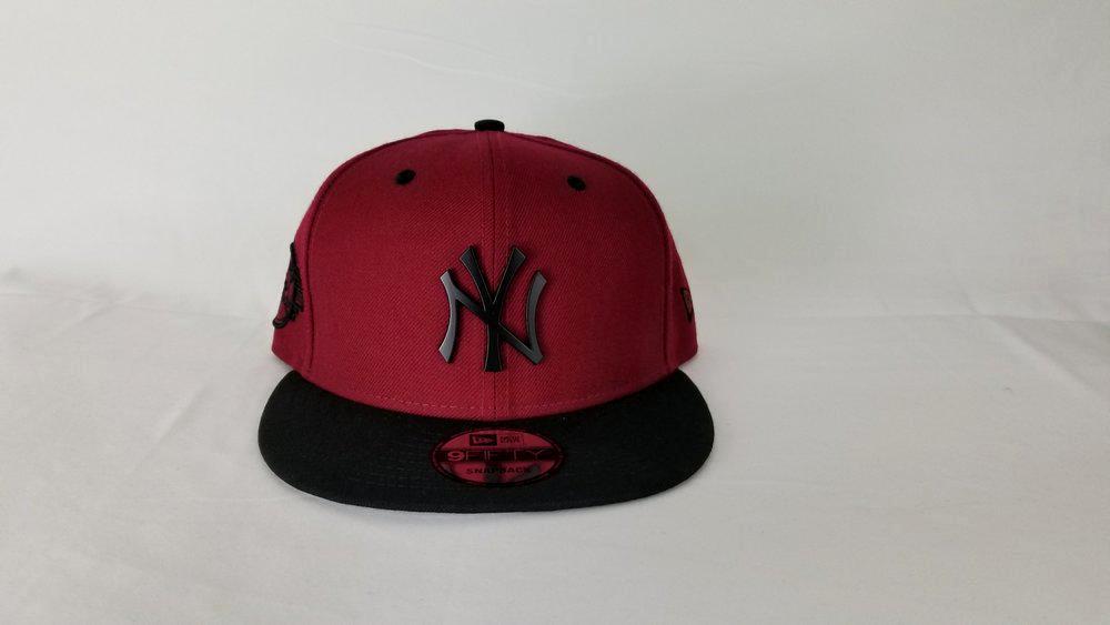 New York Yankee Black Metal Logo Burgundy / Black New Era Snapback hat