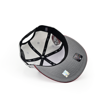 New Era Chicago Bulls "6X Champions" Side Patch 9FIFTY Snapback White/Red