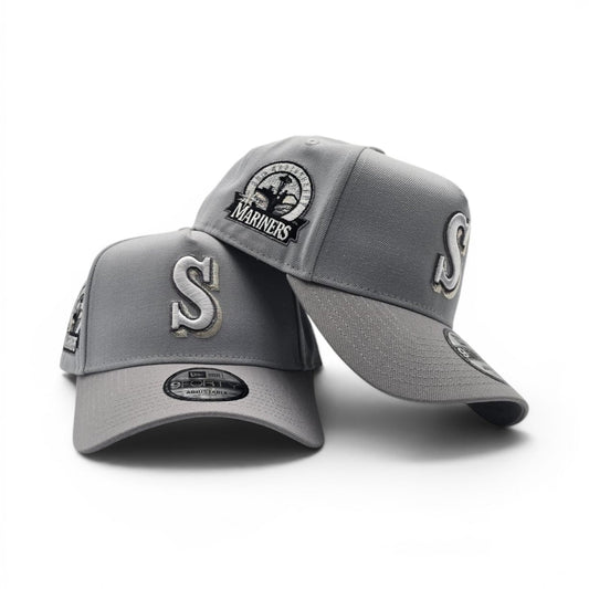 Dolphin Gray Seattle Mariners Gray Curved Brim Gray Bottom 30th Anniversary Side Patch New Era 9Forty Snapback