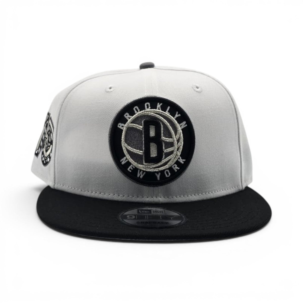 White Brooklyn Nets Black Visor Gray Bottom 10th Anniversary Side Patch New Era 9Fifty Snapback