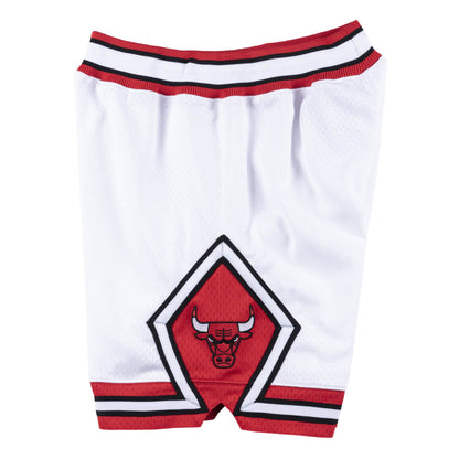 Authentic Mitchell & Ness White Chicago Bulls Road 1996-97 Shorts