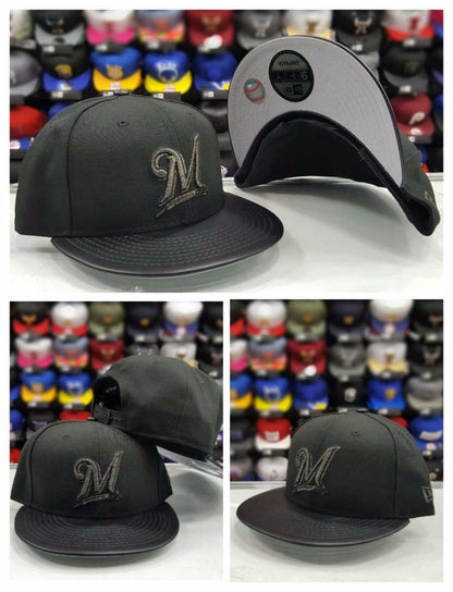 New Era 9Fifty MLB Milwaukee Brewers Hologram Logo snapback Hat