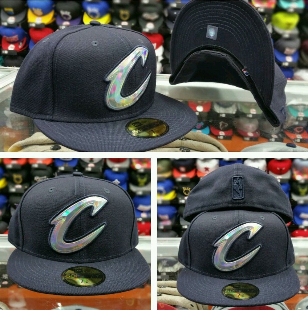 New Era NBA Iridescent Foil logo Blue Cleveland Cavaliers 59Fifty Fitted Hat Cap