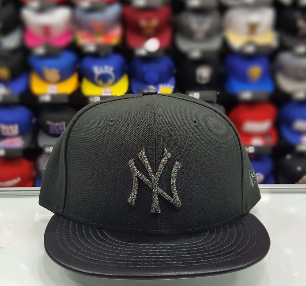 New Era 9Fifty MLB New York Yankee Hologram Logo snapback Hat