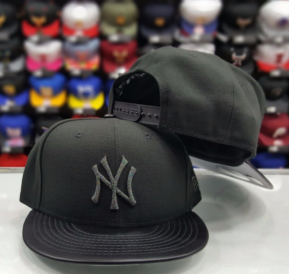 New Era 9Fifty MLB New York Yankee Hologram Logo snapback Hat