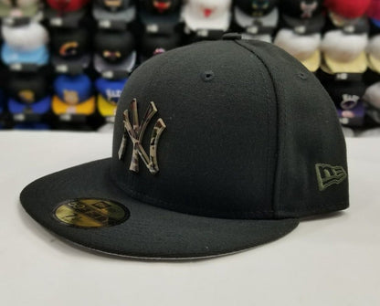 New Era MLB New York Yankee BLACK 59Fifty Camouflage Metal Badge Logo Fitted Hat